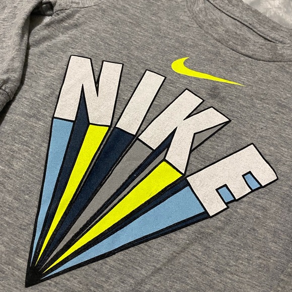 Nike Tee - Picture 2 of 3